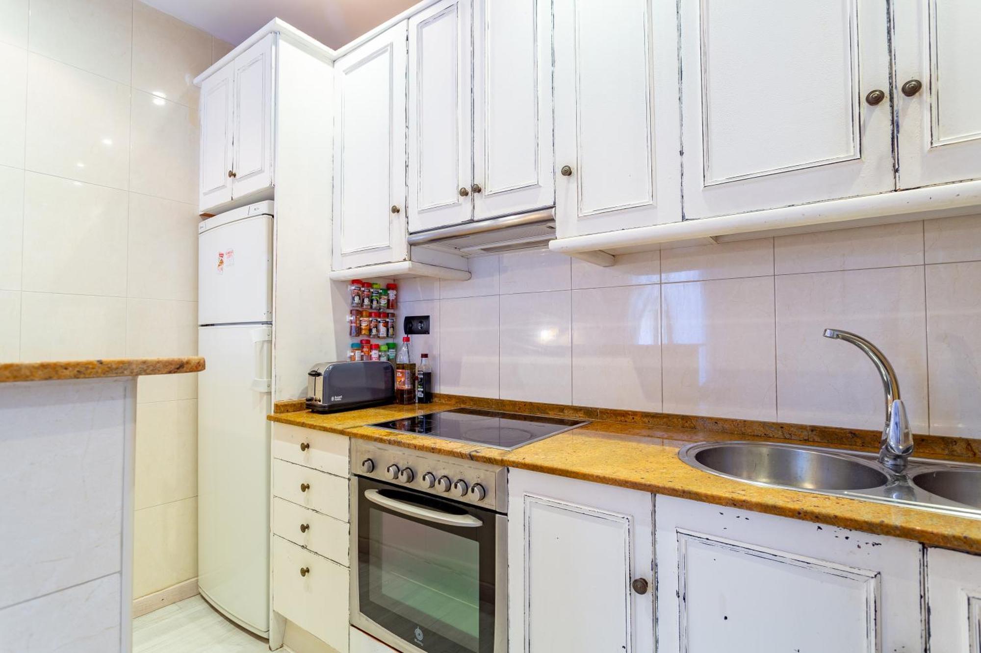 Cosy Apartment. 10Min Walk To The Beach & Train Tarragona Exterior foto